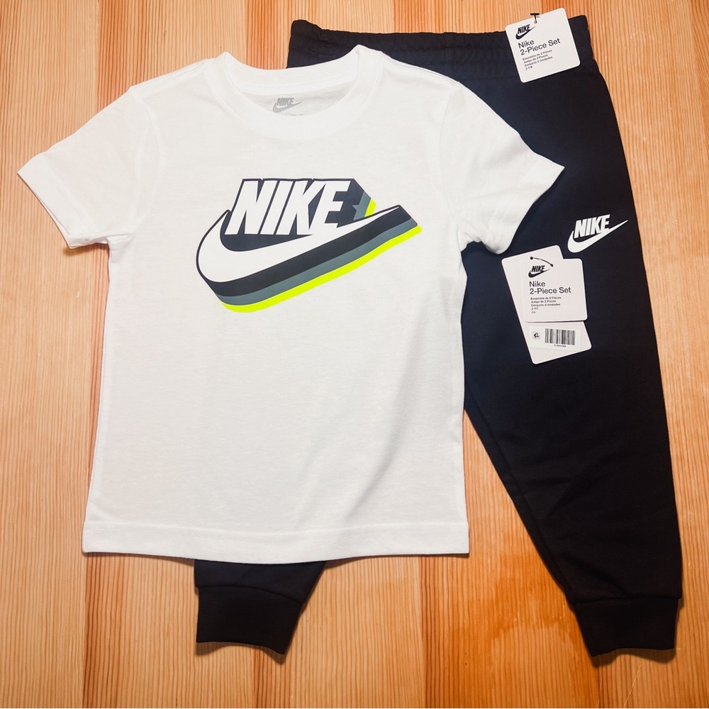 Nike Boys T-shirt and Jogger Set